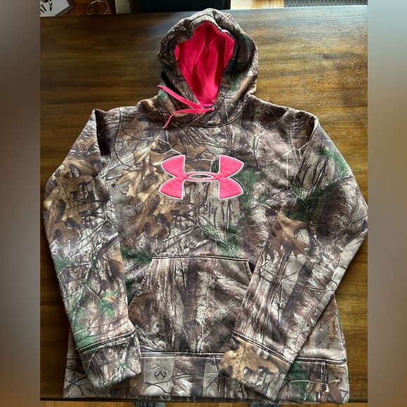 Under Armour Tops - Under Armor Women’s Size Large Realtree Camouflage Hoodie